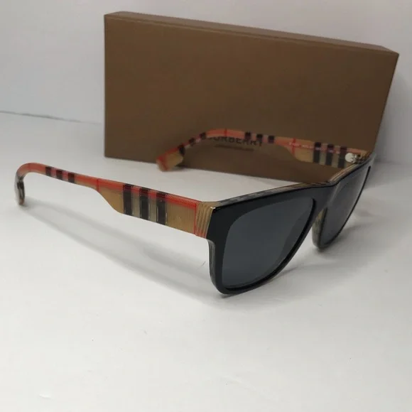 💯 - Authentic New BURBERRY BE4293 380687 black vintage check frame with grey…